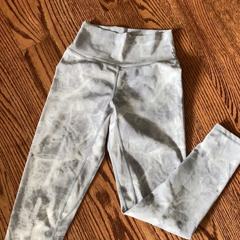 Ptula watercolor leggings